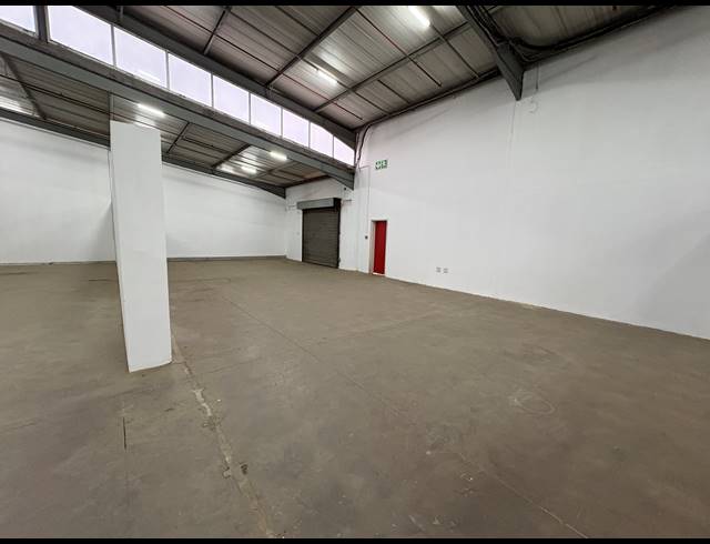 4,701M² WAREHOUSE TO LET IN KEMPTON PARK CENTRAL